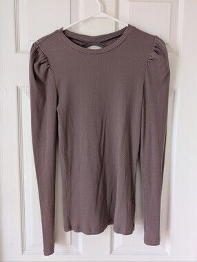 Gap Long Sleeve Ribbed Puff-Shoulder Top in Mauve